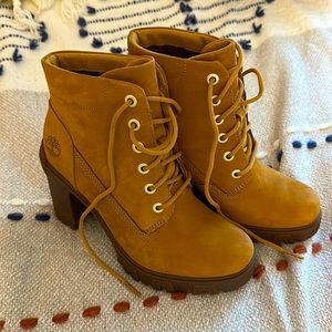 Timberland heeled boots